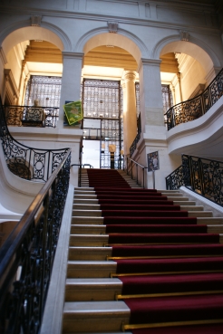 L'escalier monumental menant au Cabinet des Médailles