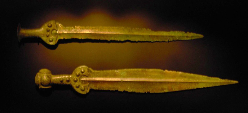 Des épées de l'Âge du Bronze retrouvées à Apa-Schwerter (Roumanie)