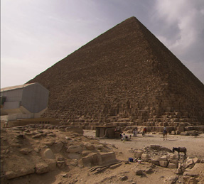 Découvrir la pyramide de Khoufou en jouant à l'archéologue