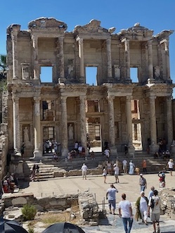 Façade de la la bibliothèque de Celsus à Éphèse
