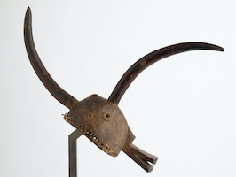 Masque cimier mangam figurant une antilope