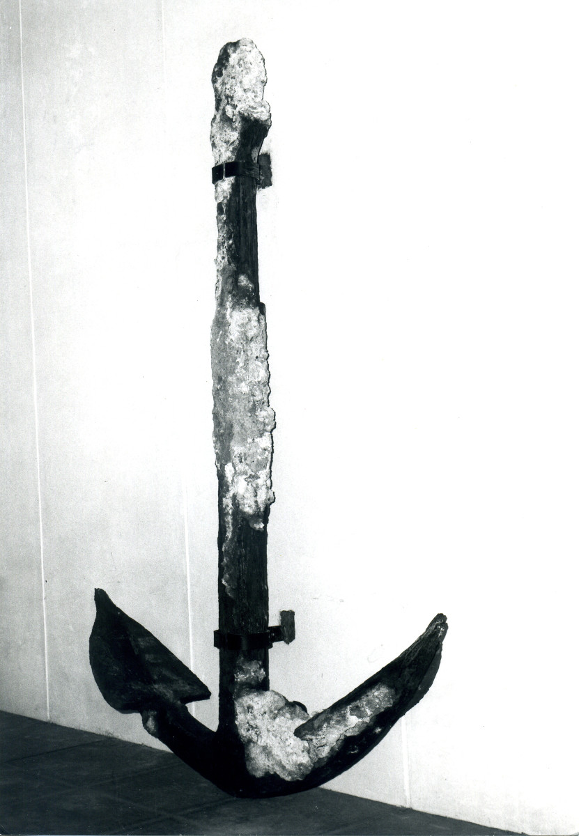 The anchor from the Aventure before restoration